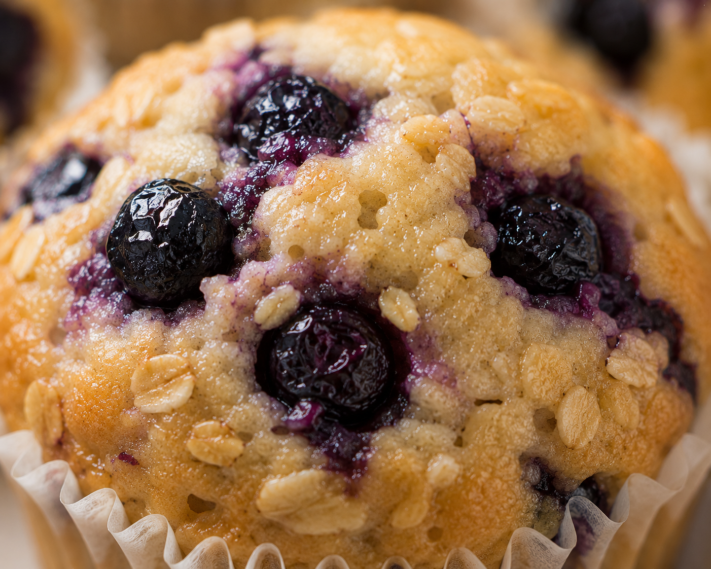 Bánh muffin yến mạch việt quất: Tráng miệng thấp kcal. · gallery 3